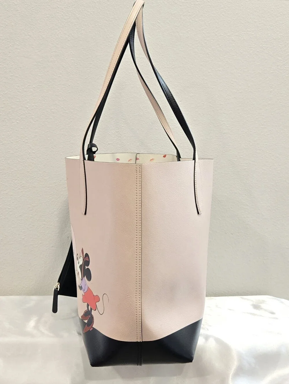 kate spade New York X Disney Minnie Mouse Large Reversible Tote With Pouch - Picture 5 of 16